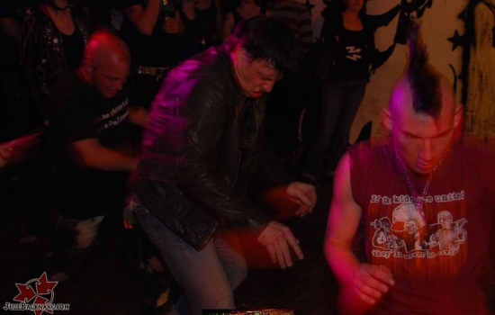 2009 - No Kluc, Burning Bastards, Blinded Halo