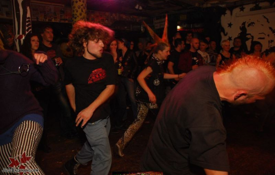 2009 - No Kluc, Burning Bastards, Blinded Halo