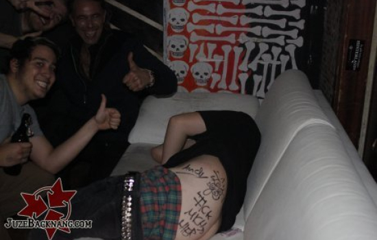 2013 - Watch this!, down eight one, Mainström