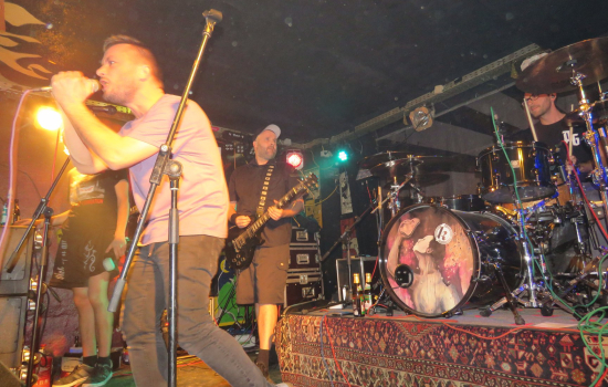 Krach unterm Dach 2018: Fahnenflucht, 100 Kilo Herz, Empowerment und Kein Potential